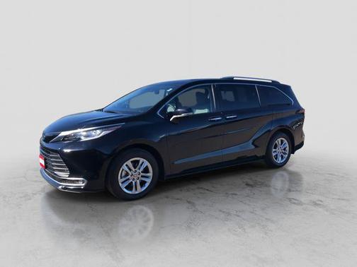 Midnight Black Metallic 2023 Toyota Sienna Limited