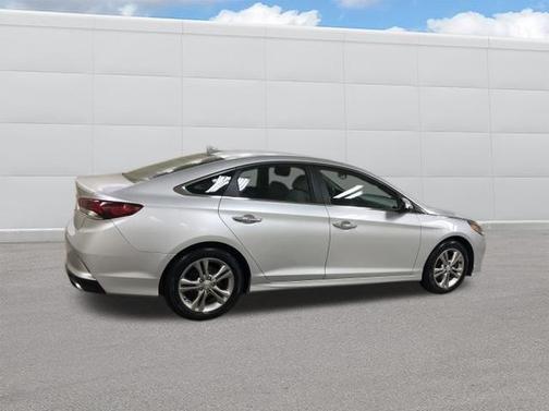 2018 Hyundai SONATA SEL