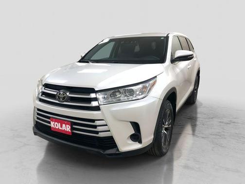 Blizzard Pearl 2019 Toyota Highlander LE