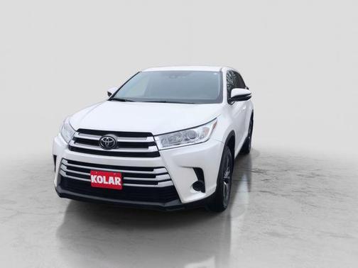 Blizzard Pearl 2019 Toyota Highlander LE