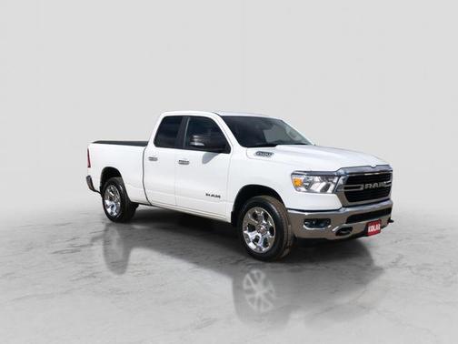 Bright White Clearcoat 2019 RAM 1500 Big Horn