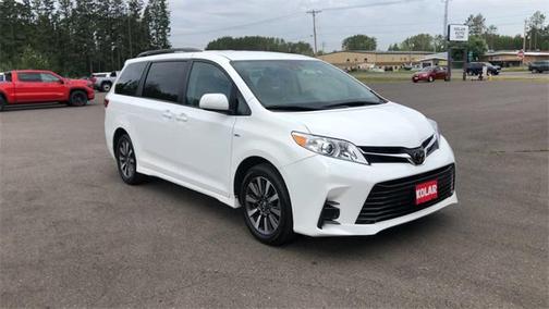 2018 Toyota Sienna LE