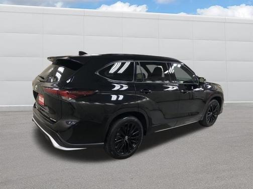 2024 Toyota Highlander XSE