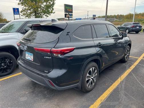 2021 Toyota Highlander Hybrid XLE