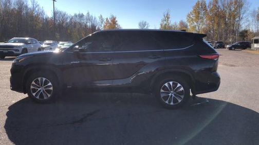 2021 Toyota Highlander Hybrid XLE