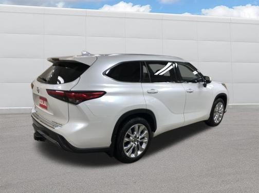 2022 Toyota Highlander Limited