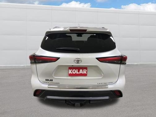 2022 Toyota Highlander Limited