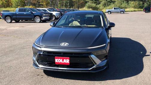 2025 Hyundai SONATA Hybrid Limited