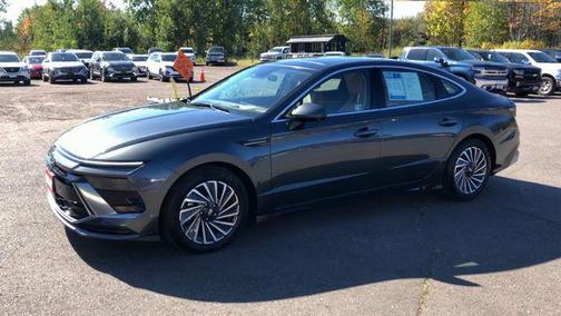 2025 Hyundai SONATA Hybrid Limited