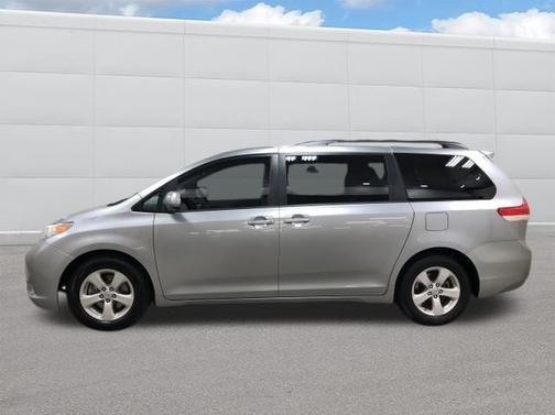2012 Toyota Sienna LE