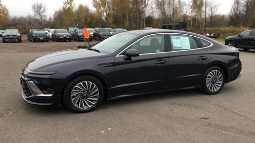 2024 Hyundai SONATA Hybrid Limited
