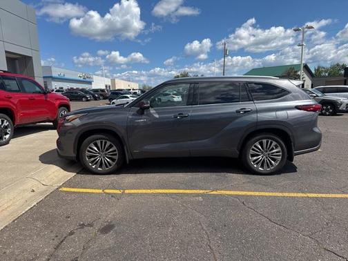 2021 Toyota Highlander Hybrid Platinum