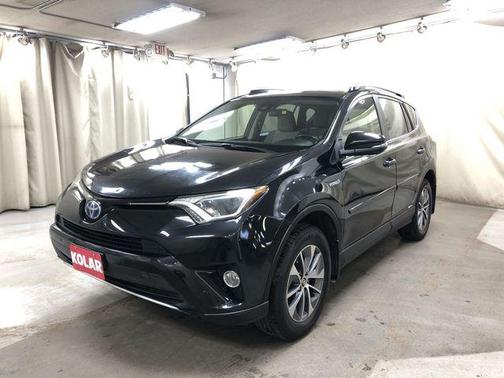 2017 Toyota RAV4 Hybrid XLE