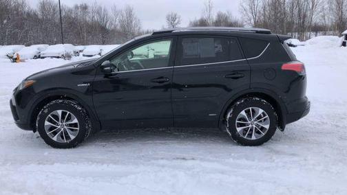 2017 Toyota RAV4 Hybrid XLE