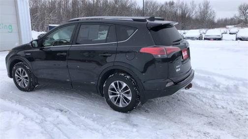 2017 Toyota RAV4 Hybrid XLE