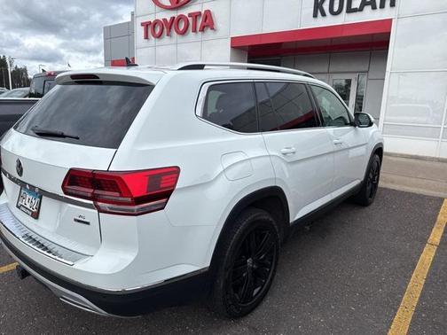 2018 Volkswagen Atlas 3.6L SEL Premium
