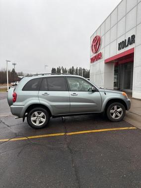 2004 Toyota RAV4 Base