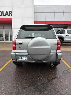2004 Toyota RAV4 Base