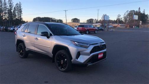 2022 Toyota RAV4 Hybrid SE