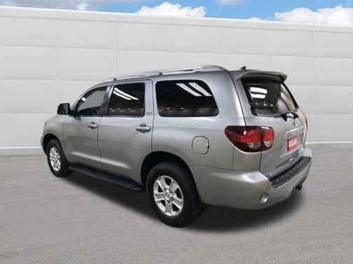 2019 Toyota Sequoia SR5