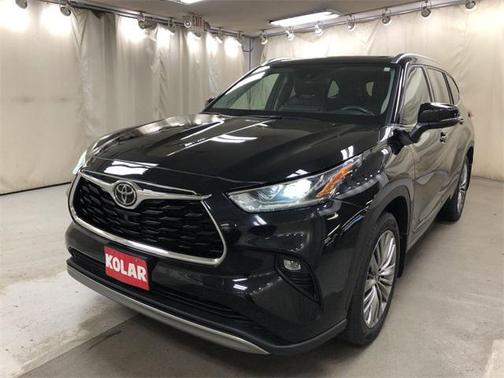2022 Toyota Highlander Platinum