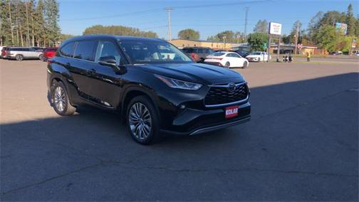 2022 Toyota Highlander Platinum