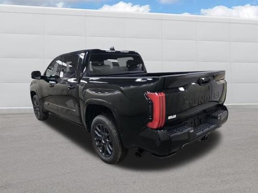 2025 Toyota Tundra Hybrid Platinum