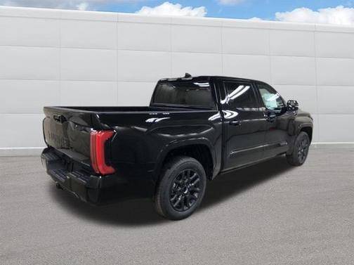 2025 Toyota Tundra Hybrid Platinum