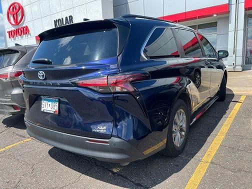 Blueprint 2021 Toyota Sienna XLE 7 Passenger