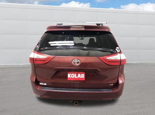 2017 Toyota Sienna LE