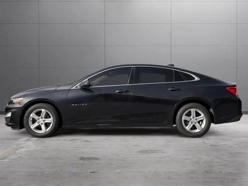 Gray 2022 Chevrolet Malibu 1LS