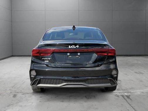 Black 2023 Kia Forte LXS