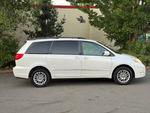 2008 Toyota Sienna XLE Limited