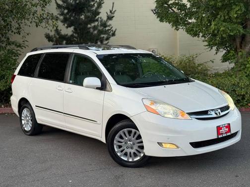 2008 Toyota Sienna XLE Limited
