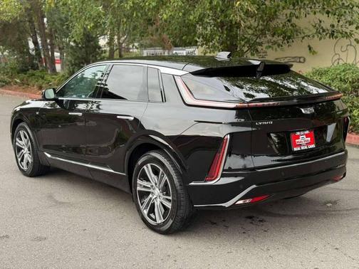 2024 Cadillac LYRIQ V