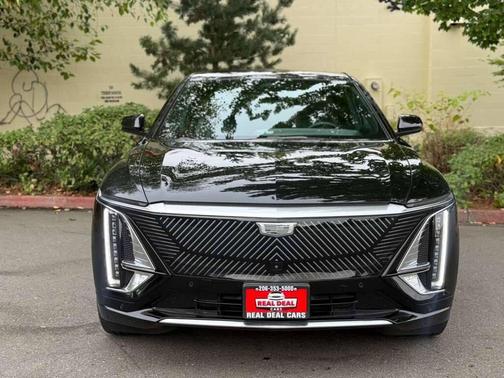 2024 Cadillac LYRIQ V