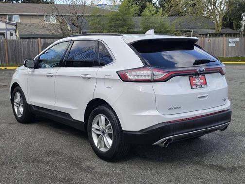 White 2015 Ford Edge SEL