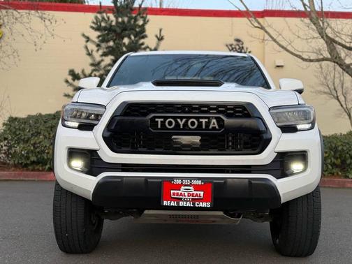 Super White 2021 Toyota Tacoma TRD Pro