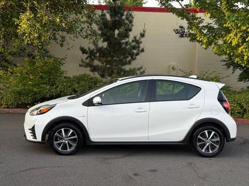 2019 Toyota Prius LE