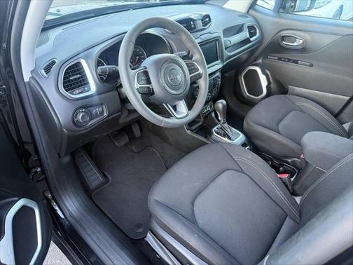 2020 Jeep Renegade Jeepster FWD