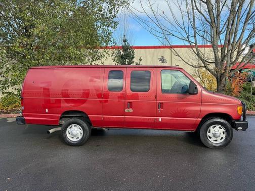 2005 Ford E350 Super Duty Cargo