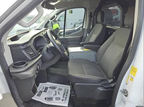 2022 Ford Transit-250 Base