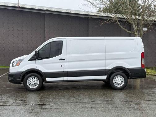2022 Ford Transit-250 Base