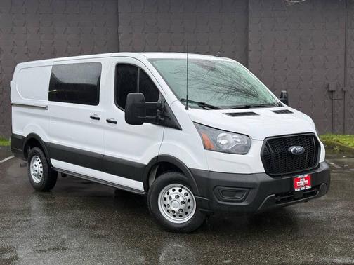 2022 Ford Transit-250 Base