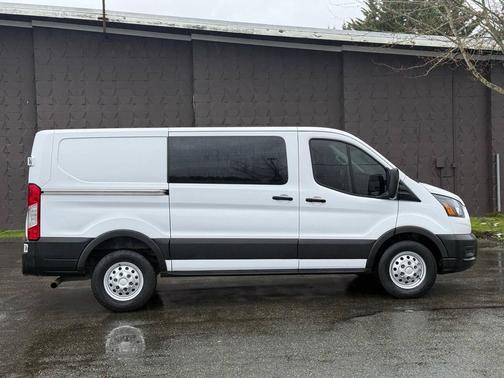 2022 Ford Transit-250 Base