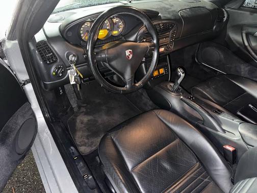 2002 Porsche Boxster Base 2dr Convertible