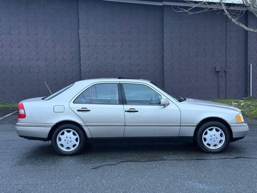 1997 Mercedes-Benz C-Class C 230 4dr Sedan