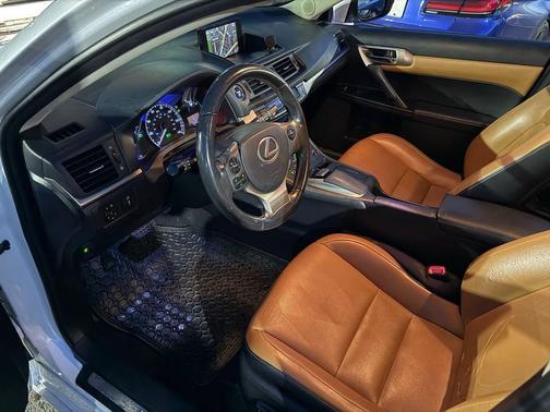 2014 Lexus CT 200h Base 4dr Hatchback