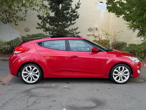 2013 Hyundai Veloster Base