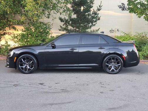 2022 Chrysler 300 S